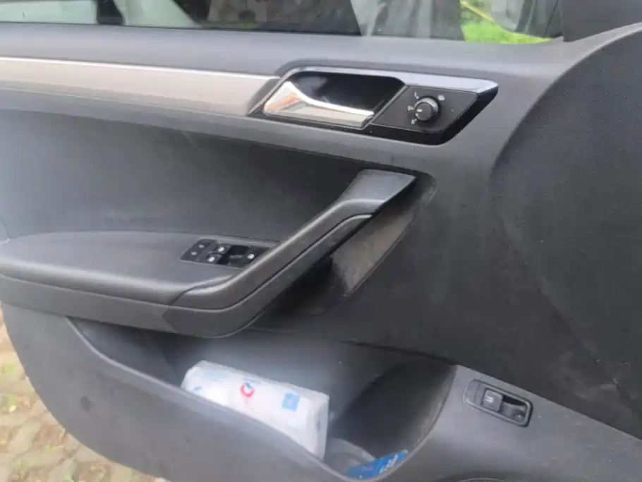Volkswagen Jetta — миниатюра 7