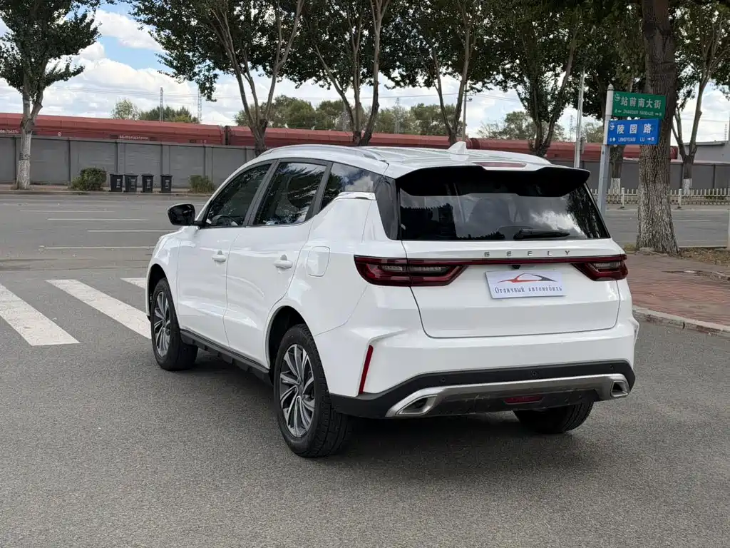 Geely Vision X6 — миниатюра 4