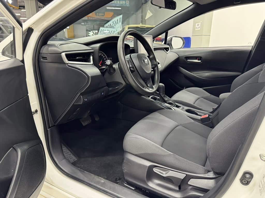 Toyota Levin 1.5 л 2022 г. Белый, пробег 45000 км