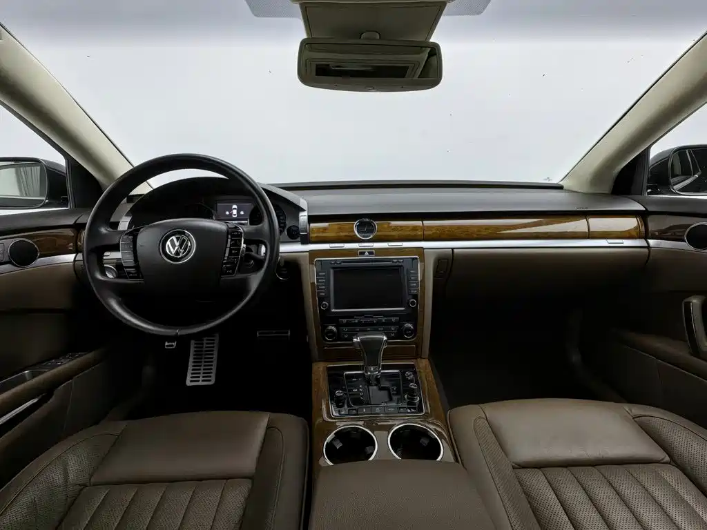 Volkswagen Phaeton — миниатюра 5