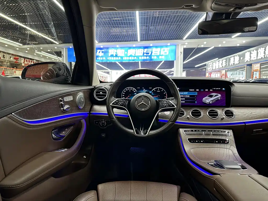 MERCEDES-BENZ E CLASS