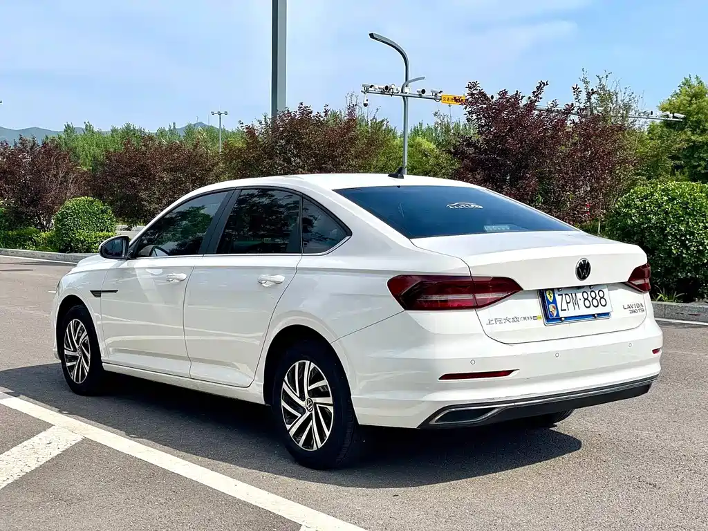 Volkswagen Lavida — миниатюра 9