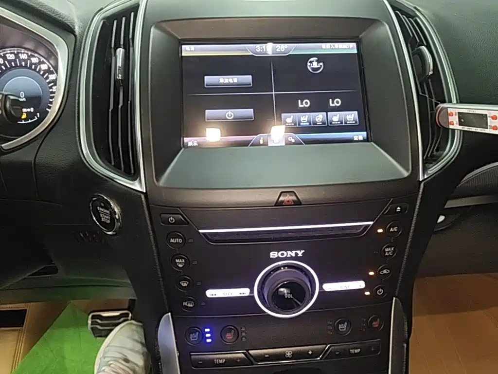 Ford Edge — миниатюра 13
