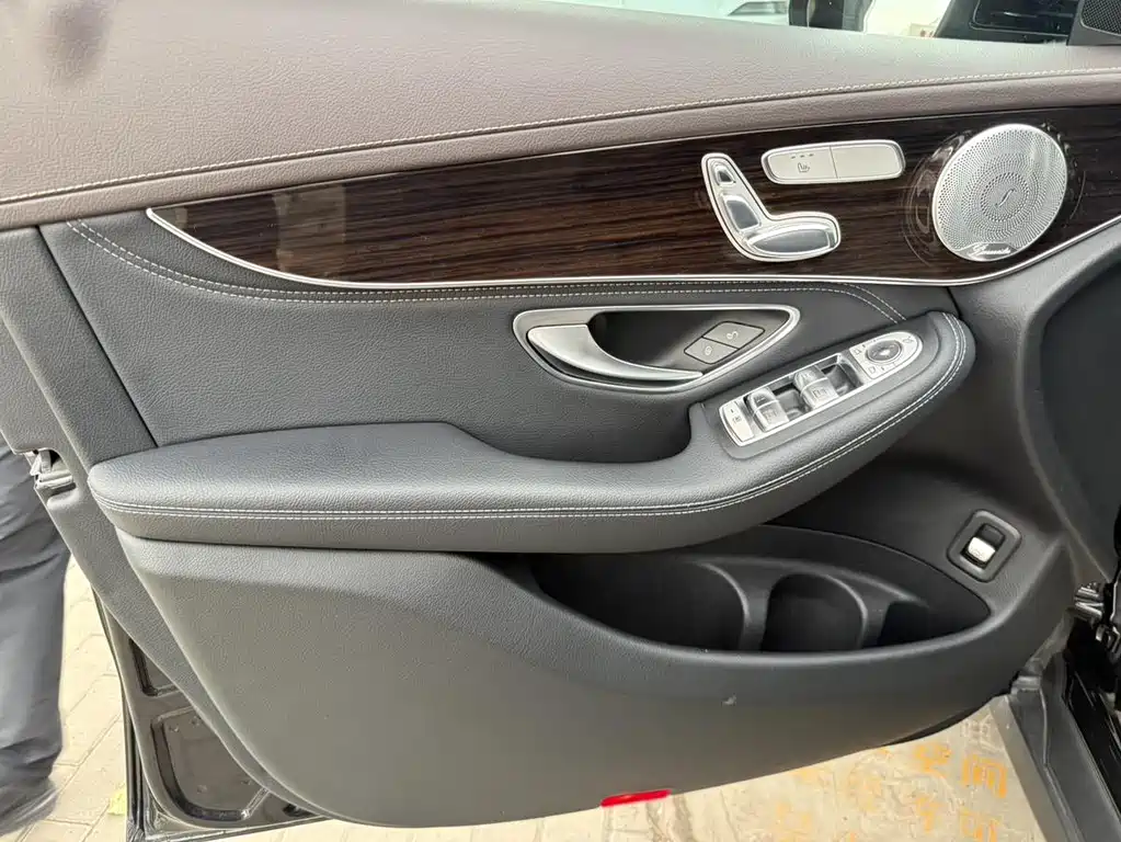 Mercedes-Benz GLC 2017 GLC 260 4MATIC