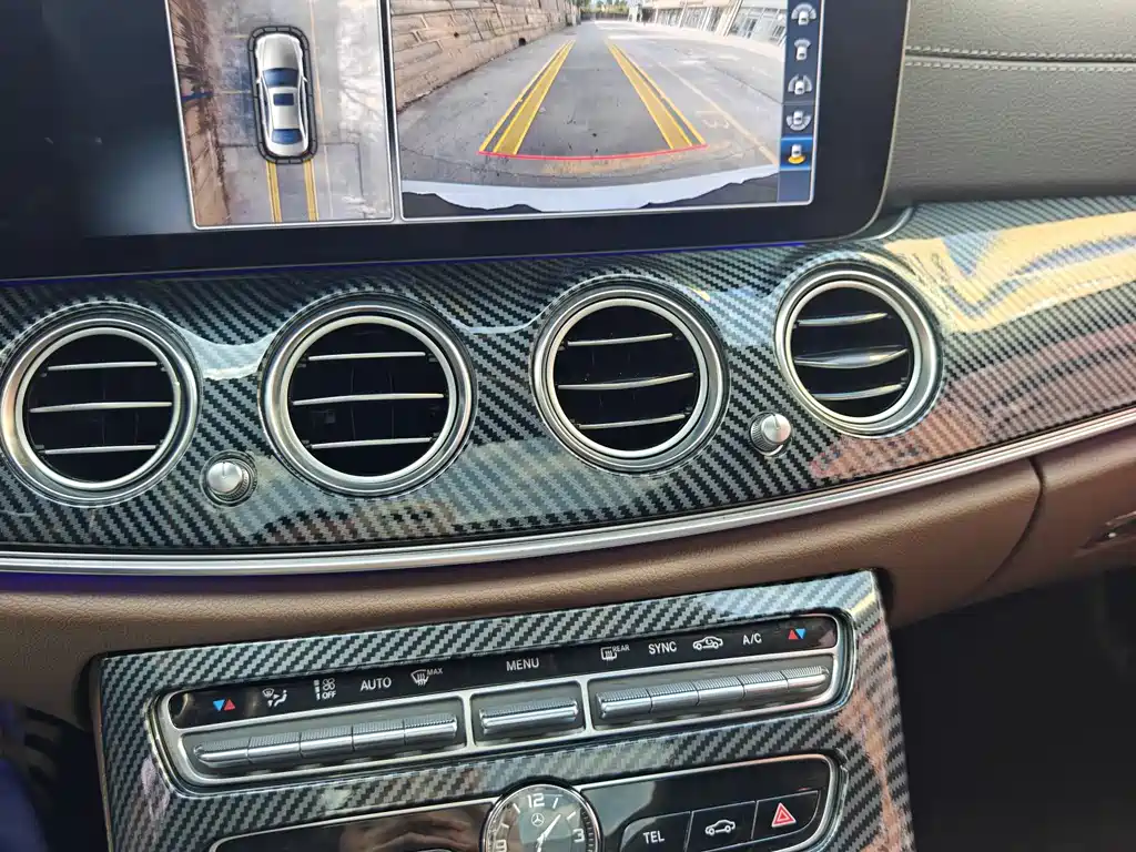 MERCEDES-BENZ E CLASS