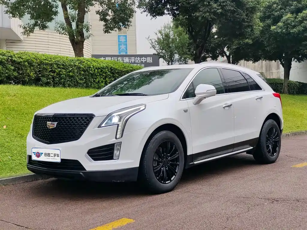 CADILLAC XT5