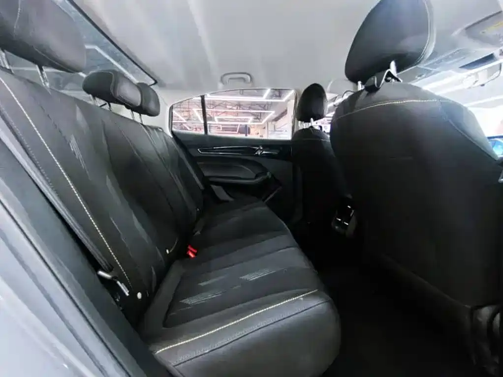 Roewe i5 — миниатюра 13