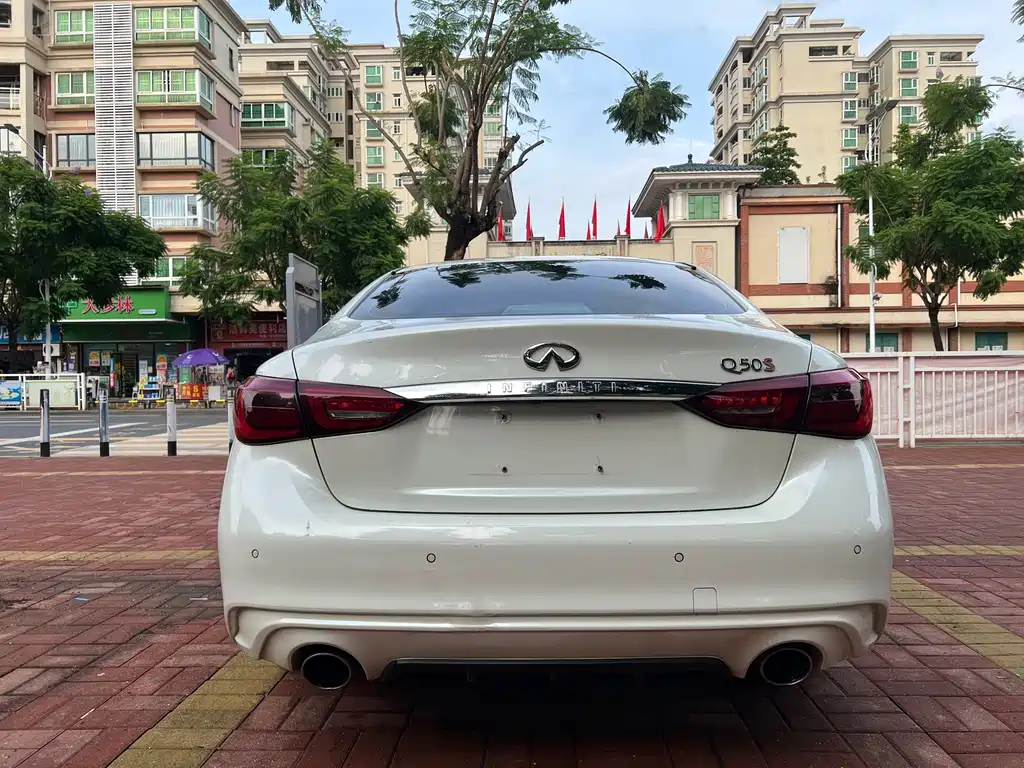 Infiniti Q50L — миниатюра 5