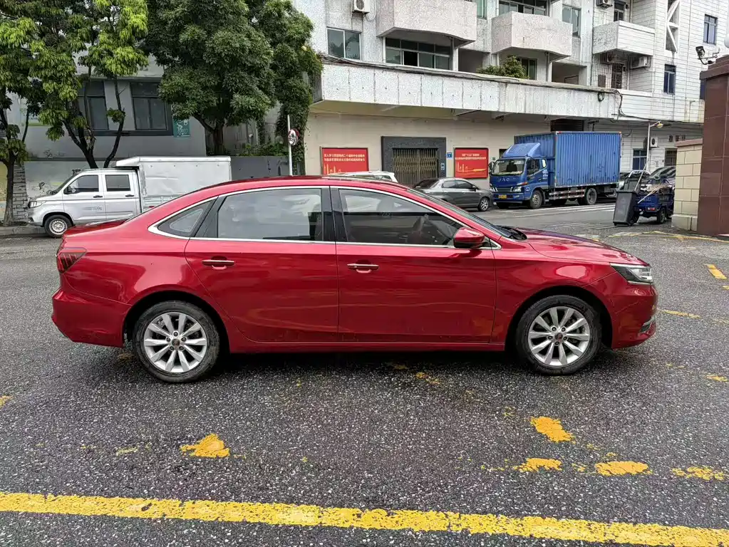 Roewe i6 2017 20T AT Smart