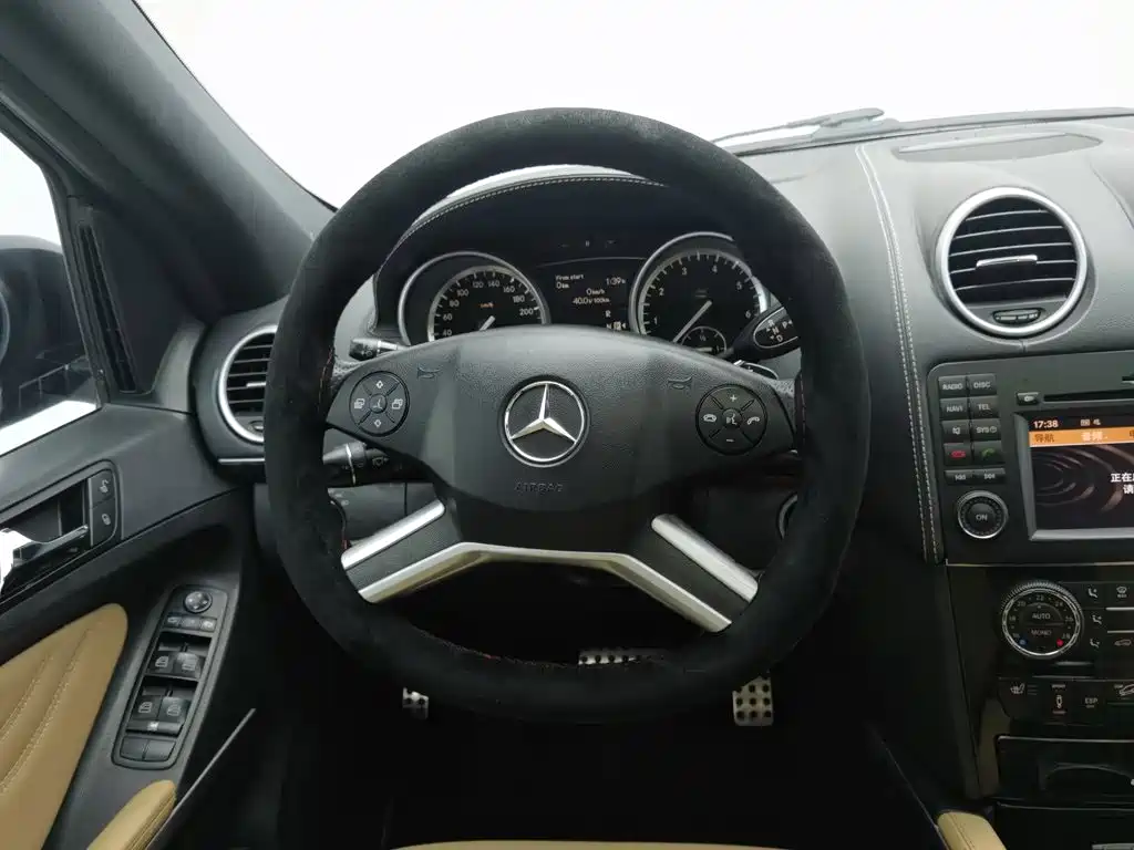 Mercedes-Benz M-Class — миниатюра 11