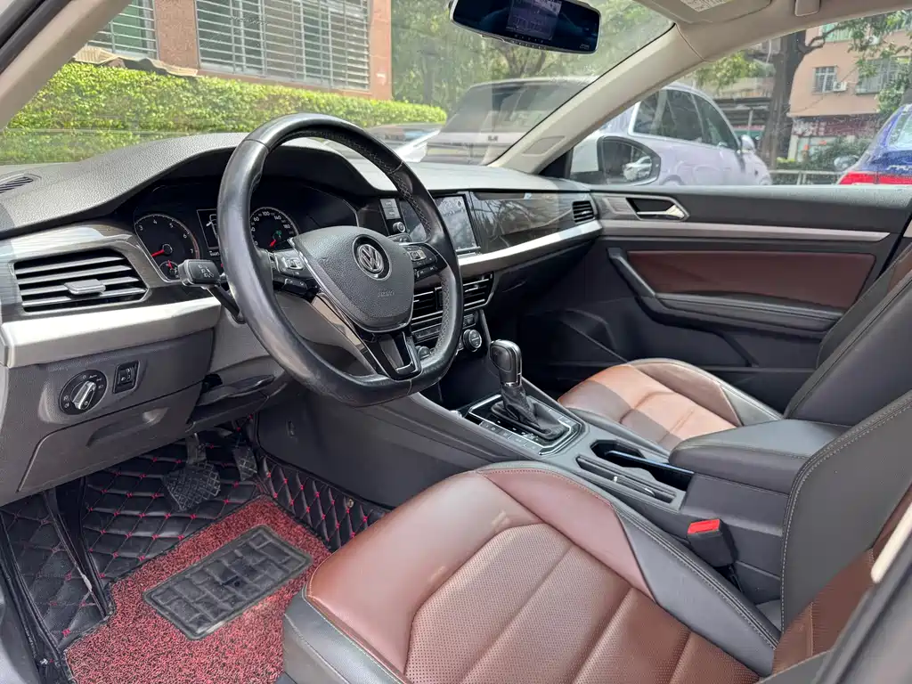 Volkswagen Lavida 2019 280TSI DSG Luxury VI