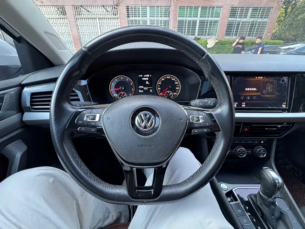 Volkswagen Lavida 2019 280TSI DSG Luxury VI