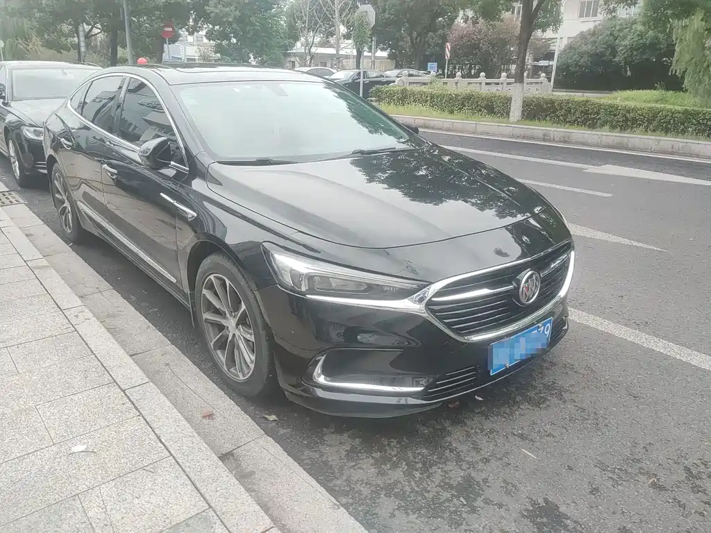 Buick LaCrosse — миниатюра 3