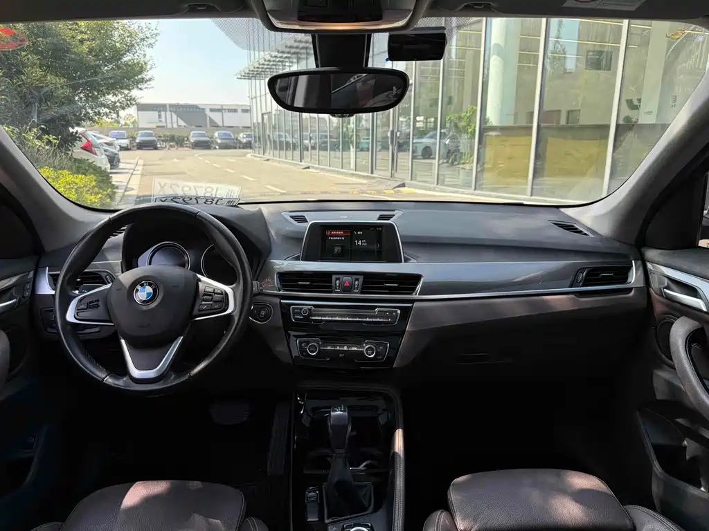 BMW  X1