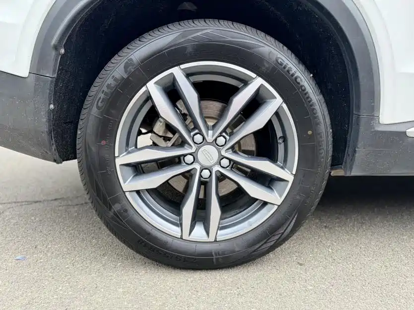Geely Xingyue — миниатюра 8