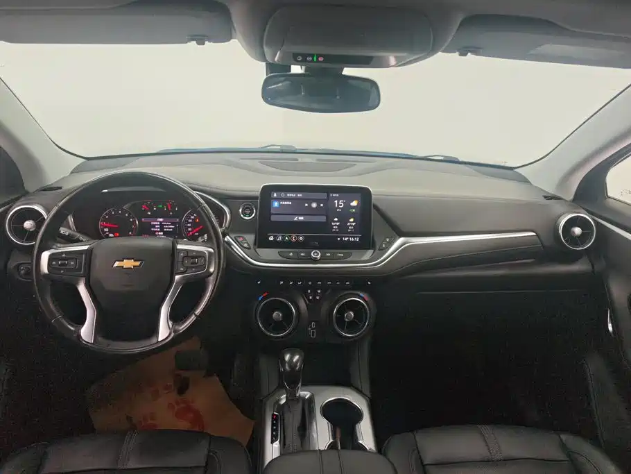 Chevrolet Blazer — миниатюра 12