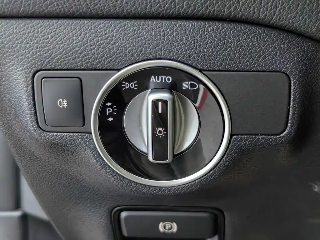 Mercedes-Benz CLA (Import) — миниатюра 21