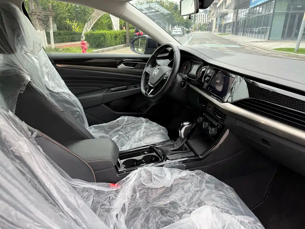 Volkswagen Passat PHEV — миниатюра 20