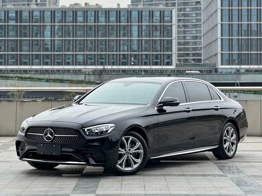 Mercedes-Benz E-Class 2023