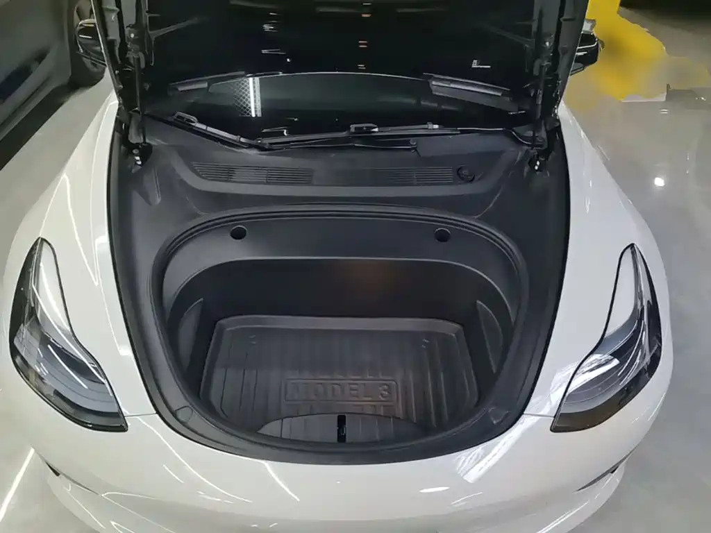 Tesla Model 3 — миниатюра 20