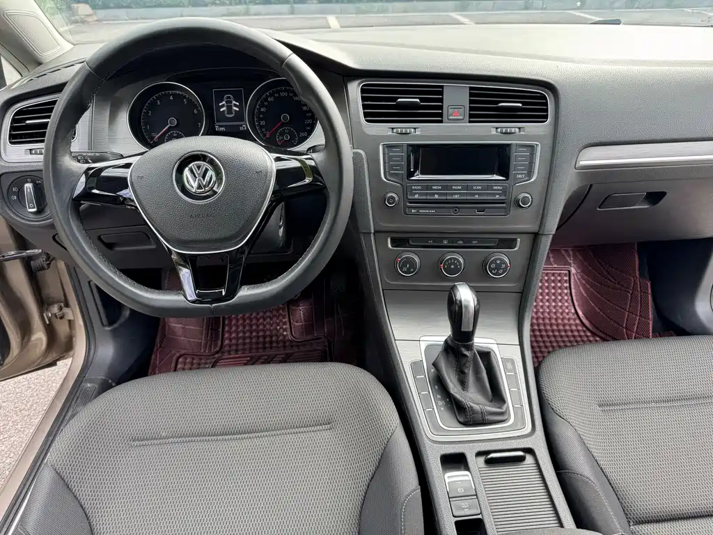 Volkswagen Golf — миниатюра 9