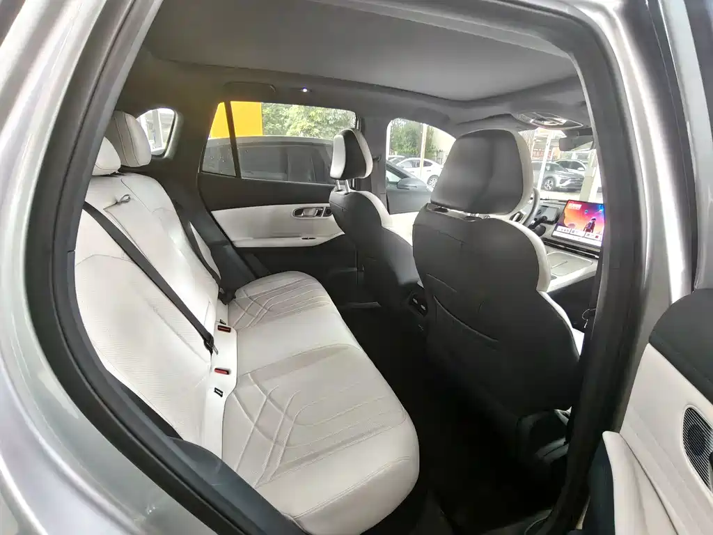 Geely Galaxy Galaxy 7 7 2025 120km +