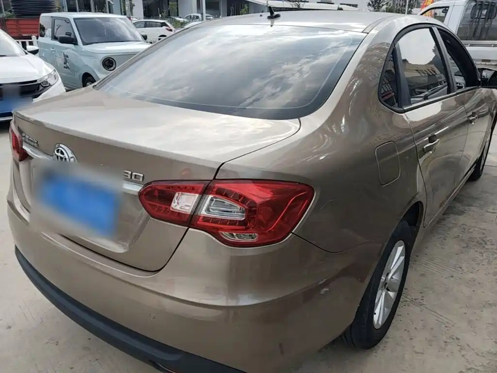 Zhonghua H530 — миниатюра 7