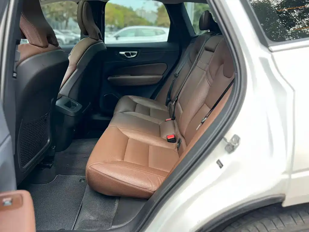 Volvo XC60 — миниатюра 7