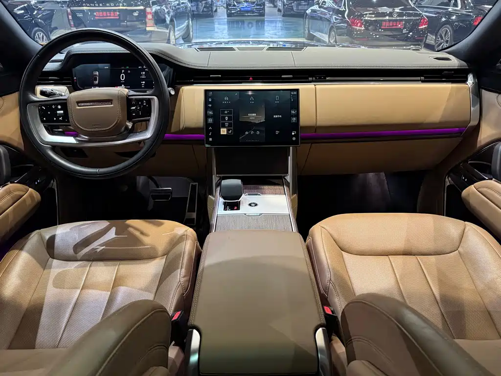 Land Rover Range Rover 2025 3.0 L6 400PS Long Wheelbase