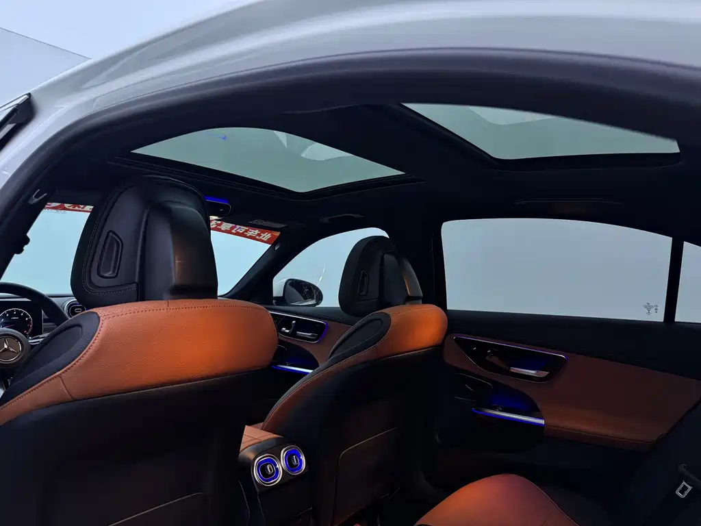 Mercedes-Benz C-Class — миниатюра 7