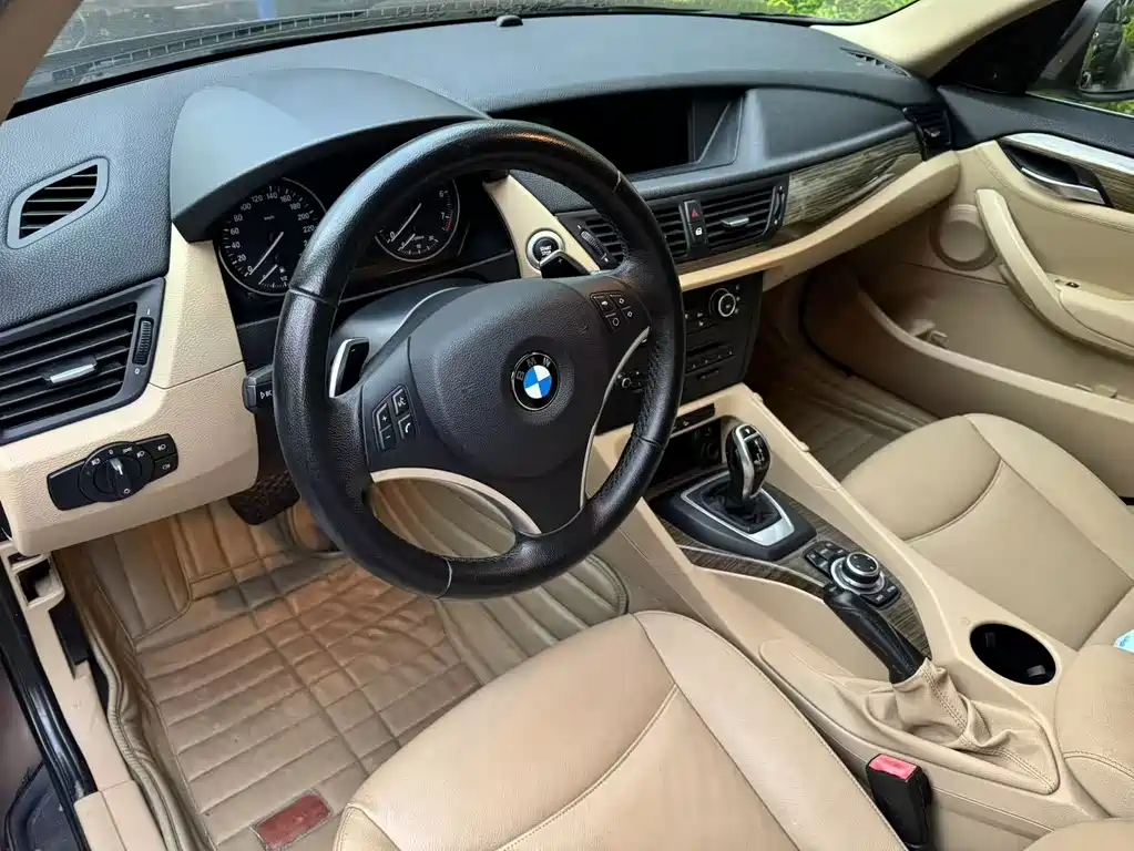 BMW X1 (Import) — миниатюра 8