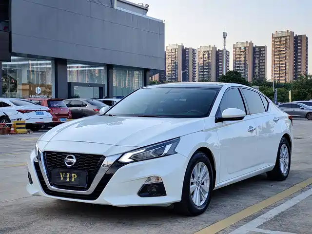 NISSAN TEANA 2020