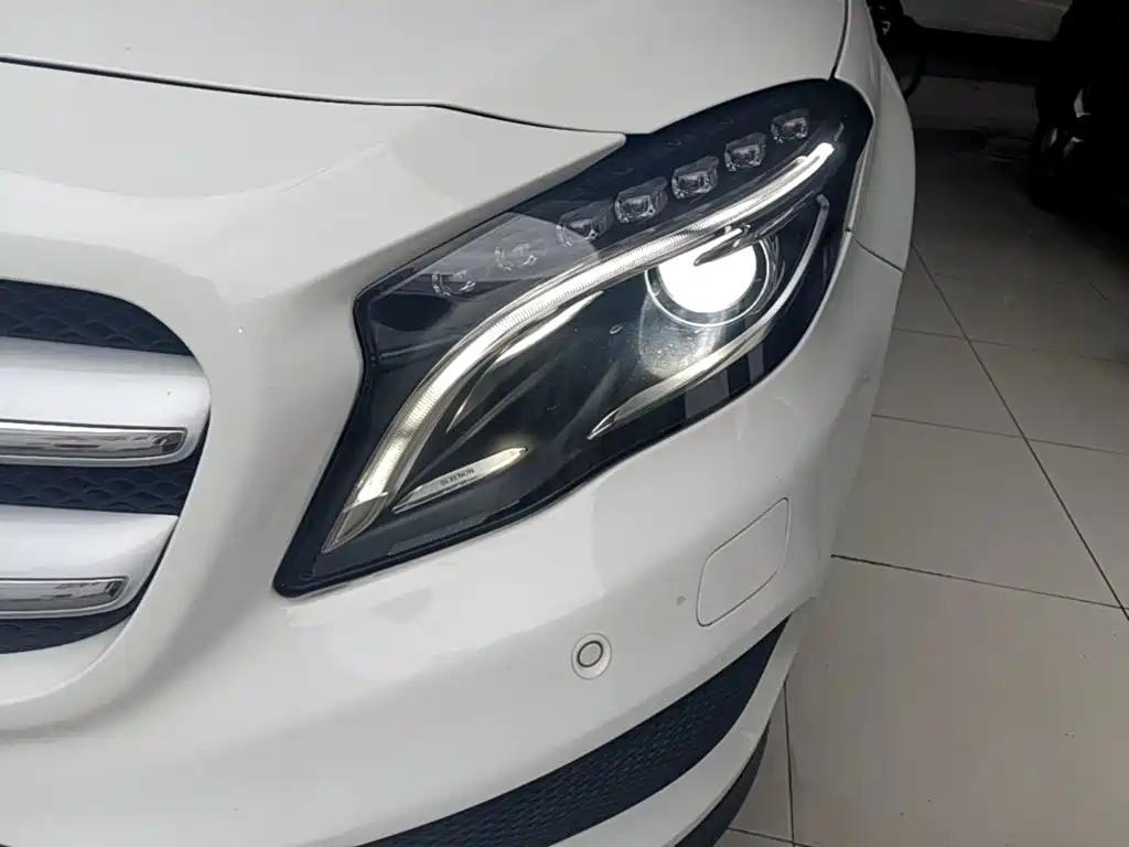 Mercedes-Benz GLA — миниатюра 24