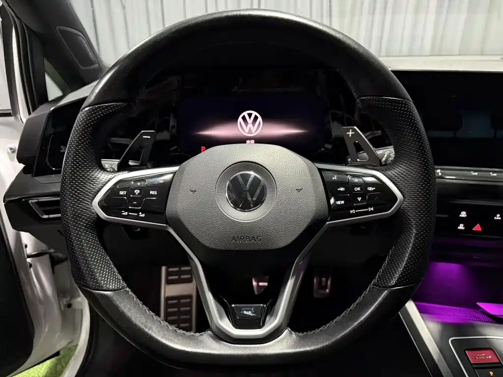 Volkswagen Golf — миниатюра 14