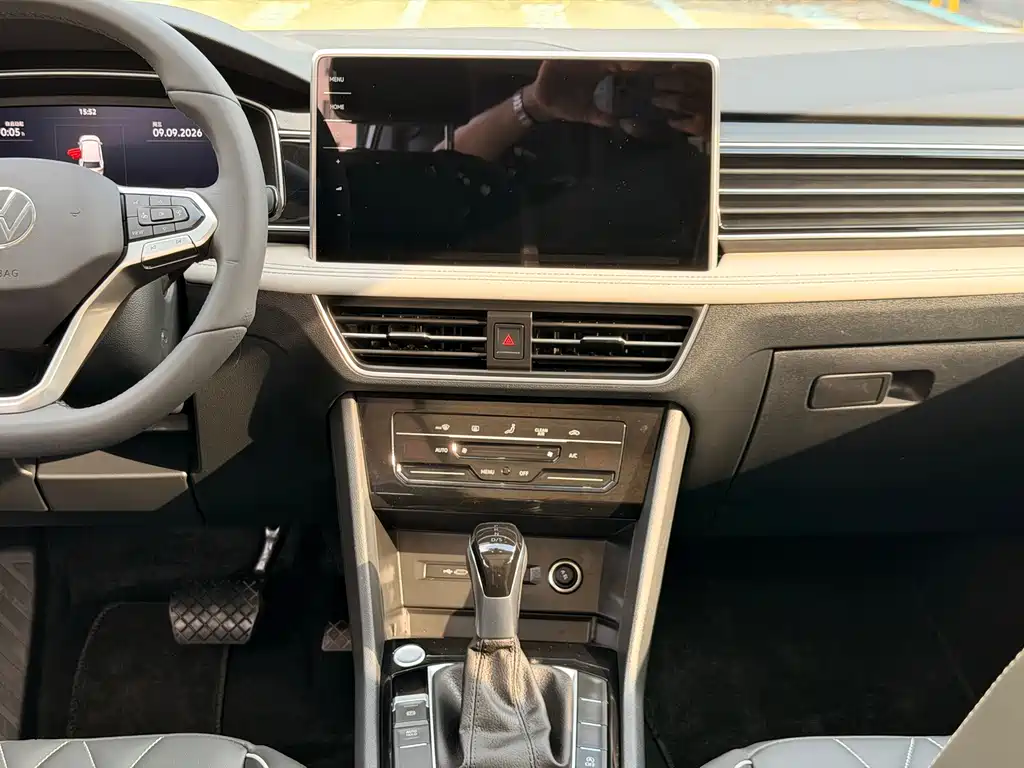 Volkswagen Tiguan L — миниатюра 6