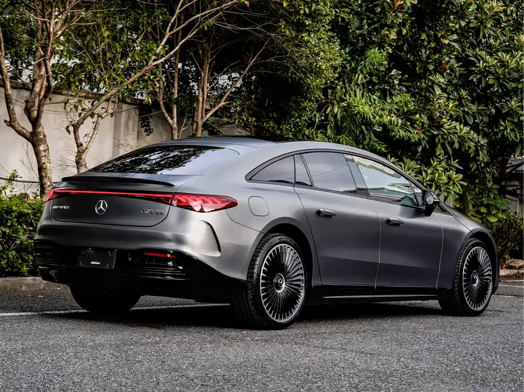 MERCEDES-BENZ EQS AMG