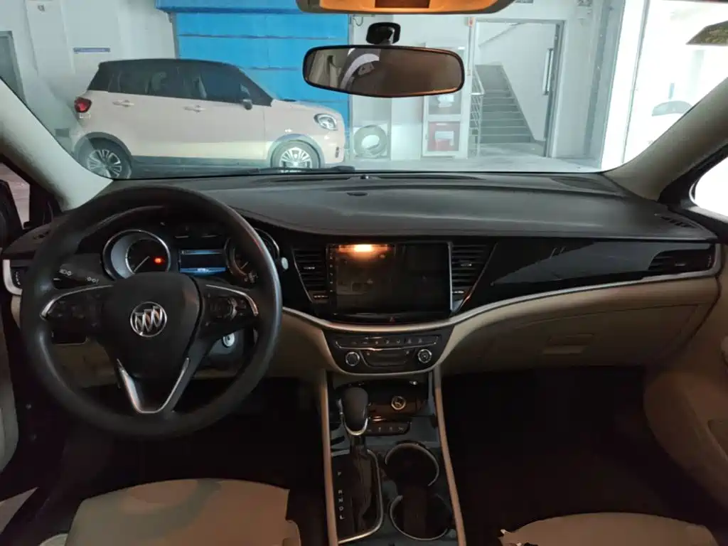 Buick Verano — миниатюра 10