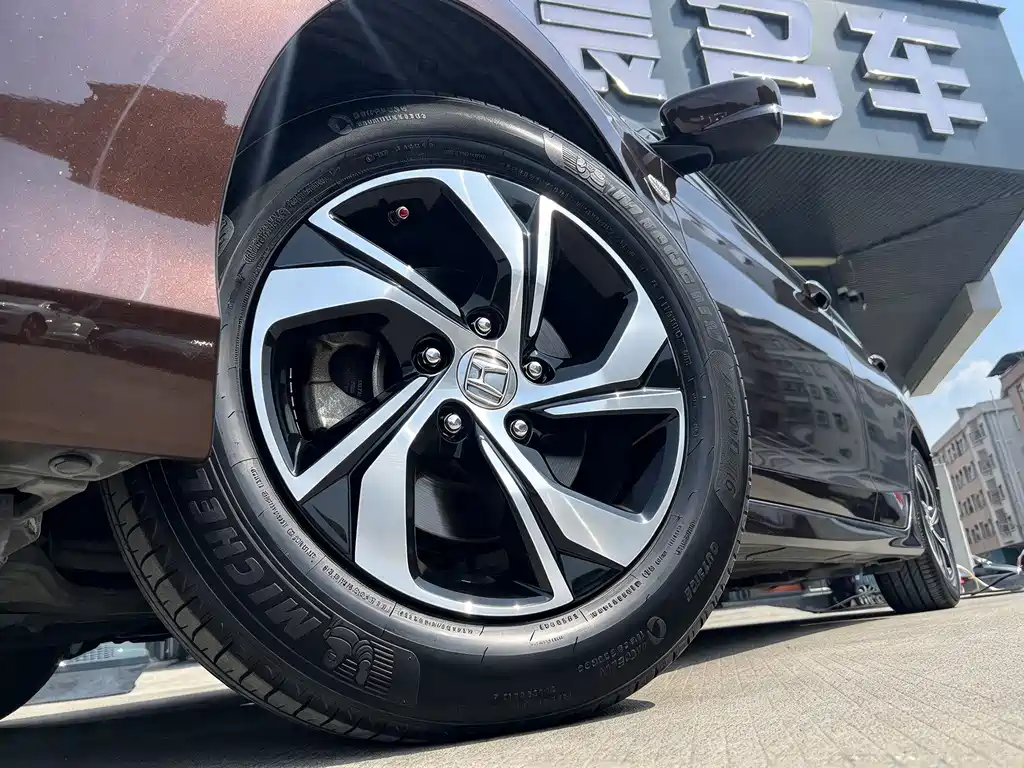 Honda Accord — миниатюра 7