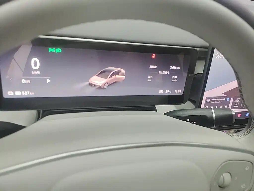 Leapmotor Leapmotor B01 — миниатюра 14