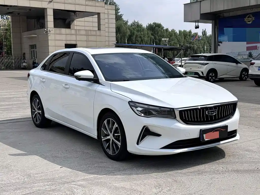 Geely Emgrand — миниатюра 3