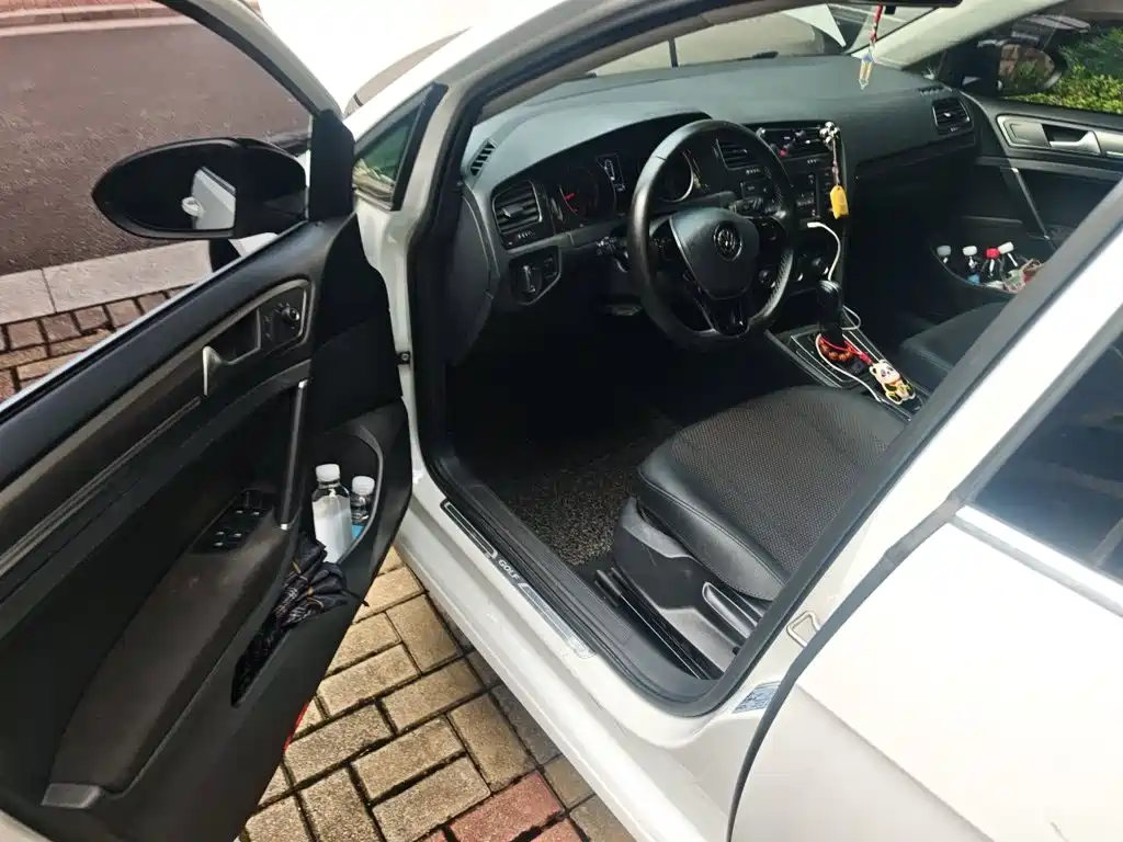 Volkswagen Golf — миниатюра 14