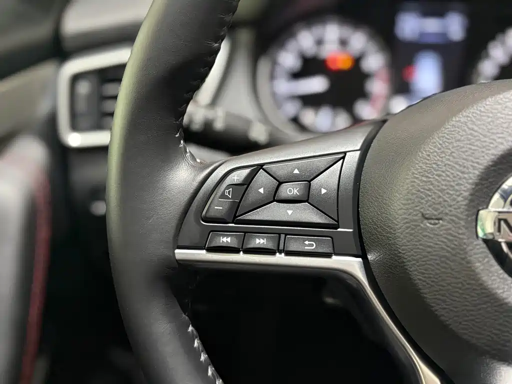 Nissan Qashqai — миниатюра 12