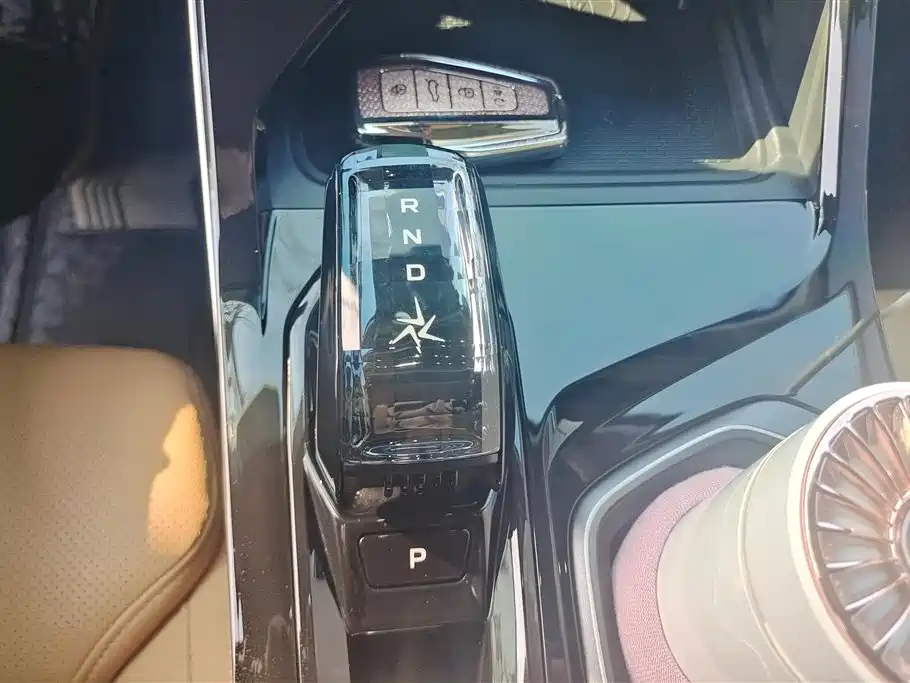 GEELY AUTOMOBILE BOYUE L