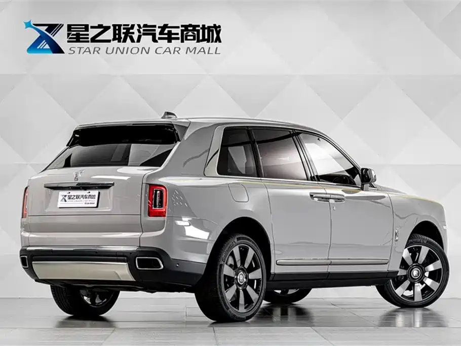 Rolls-Royce Cullinan 2018 мест