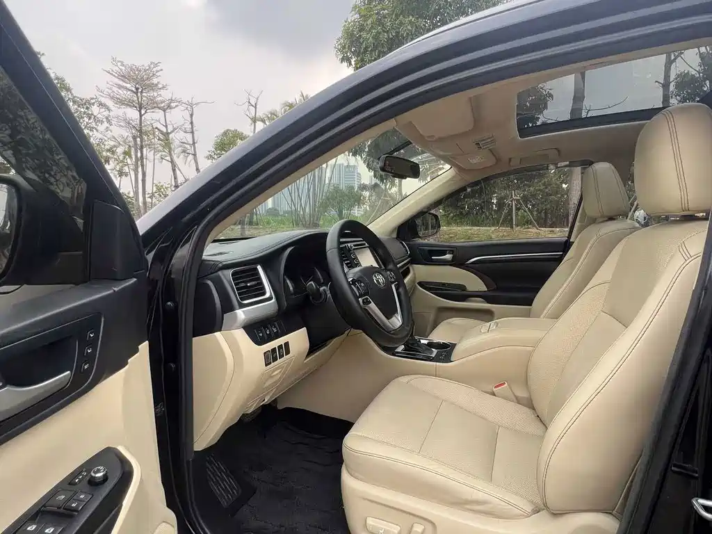 Toyota Highlander — миниатюра 9