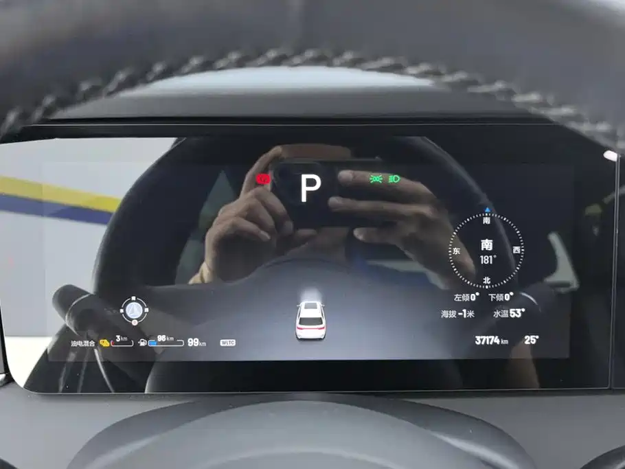 Li Auto Li ONE — миниатюра 14