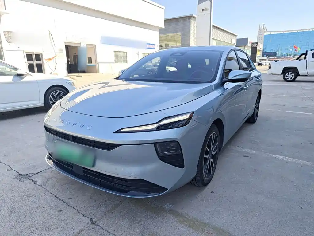 Roewe Young Wai D6 — миниатюра 2