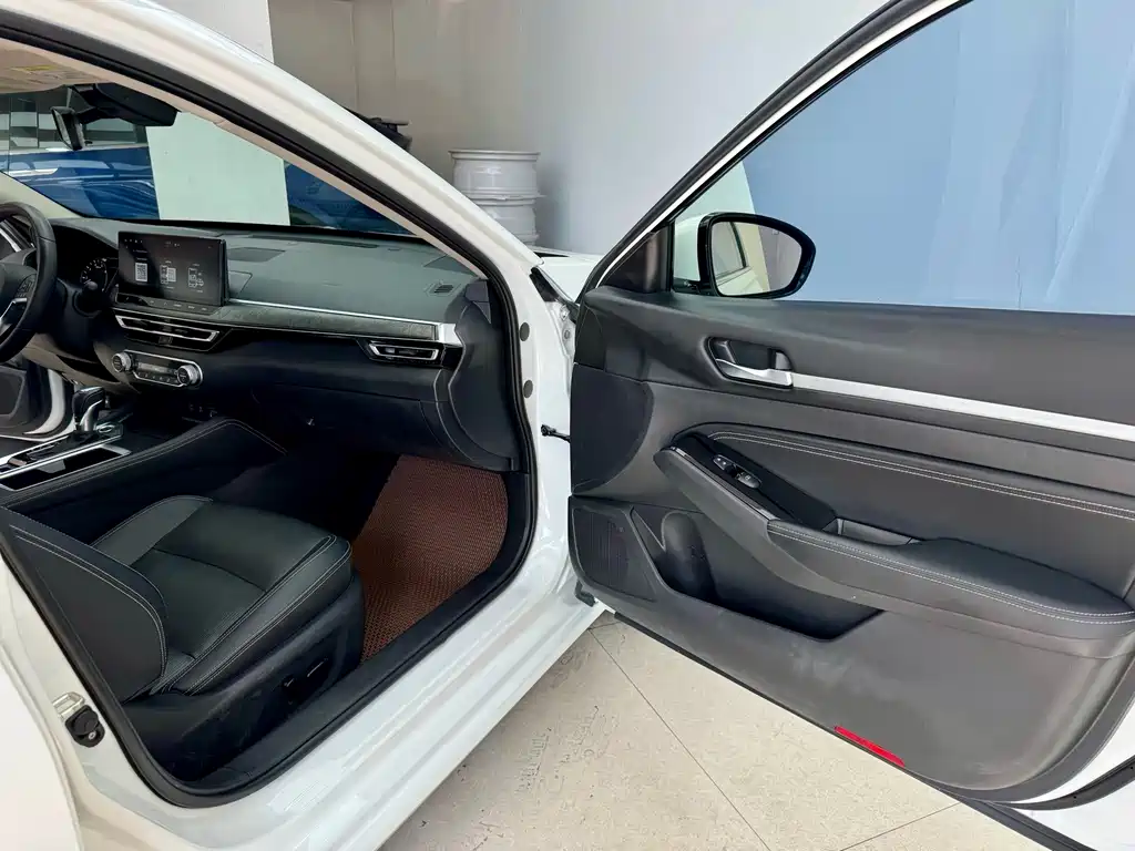 Nissan Teana — миниатюра 14