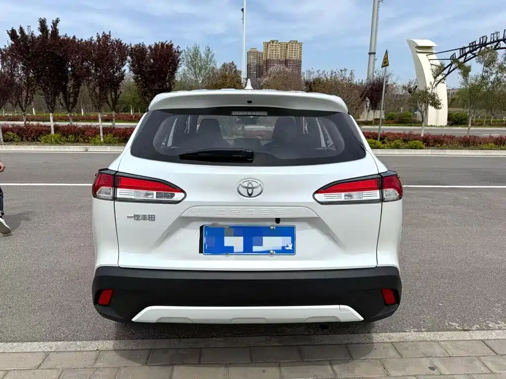 Toyota Corolla Cross — миниатюра 4