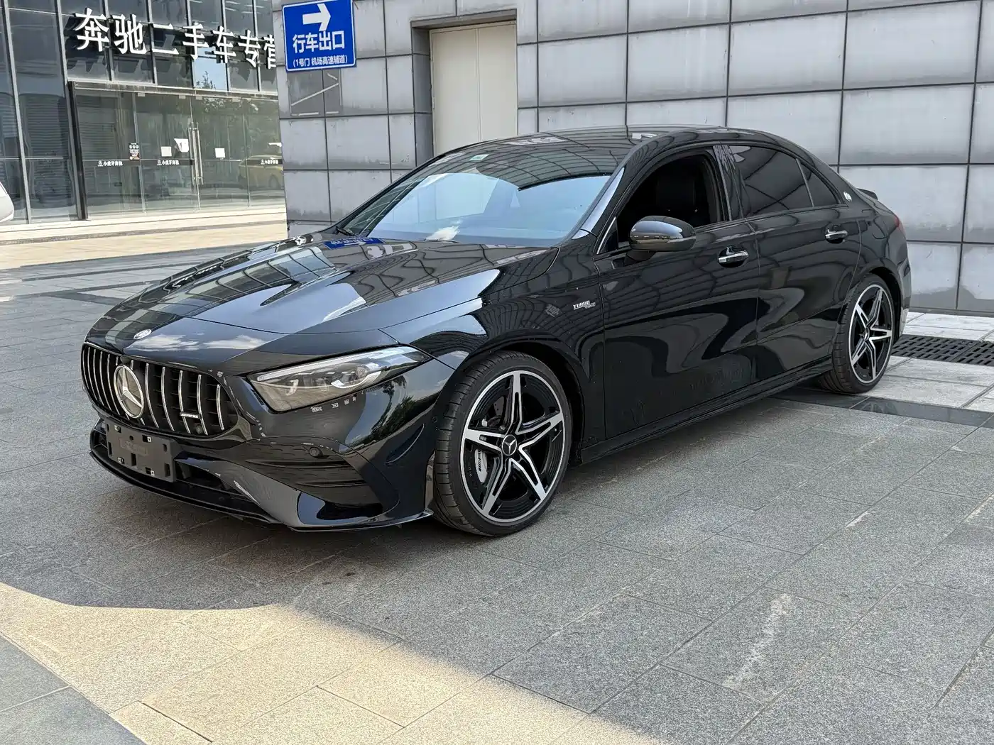 奔驰A级AMG 2025款 AMG A 35 L 4MATIC 2025